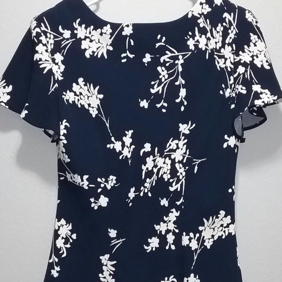 Karin Stevens Top. Size 10 - Picture 7 of 8